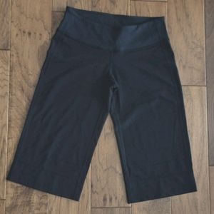 Lululemon Cropped Wide Leg Workout Size 4